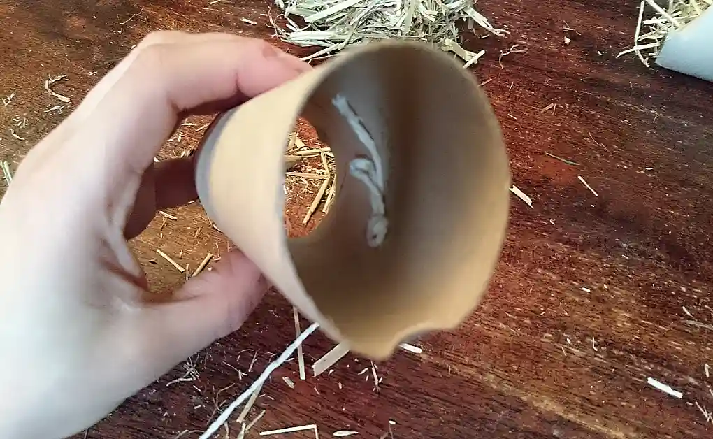 rabbit toy toilet roll hanging hay roll pt2