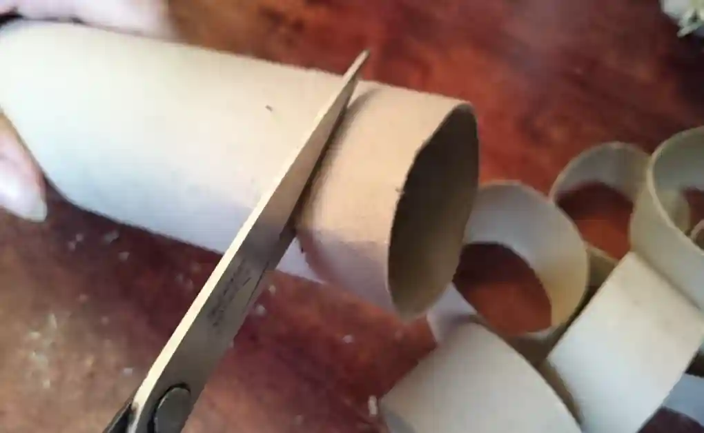 rabbit toy toilet roll rattle pt1