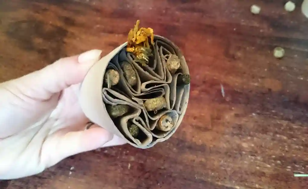 rabbit toy toilet roll treat hider pt3